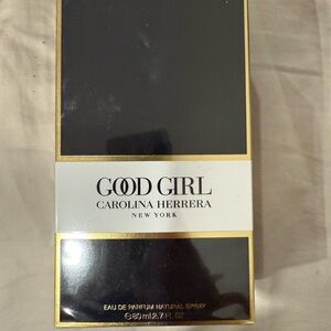 Carolina Herrera Eau de Parfum in Black and Gold